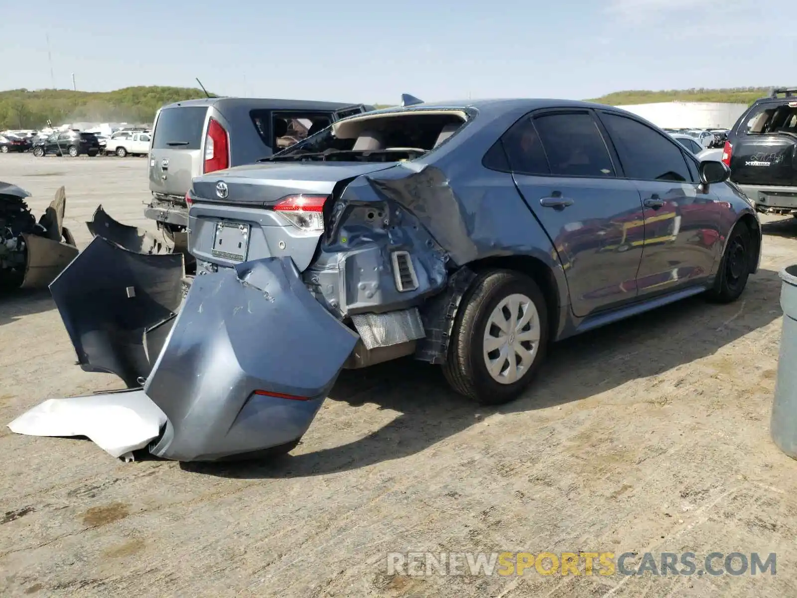 4 Photograph of a damaged car 5YFDPRAE1LP005438 TOYOTA COROLLA 2020