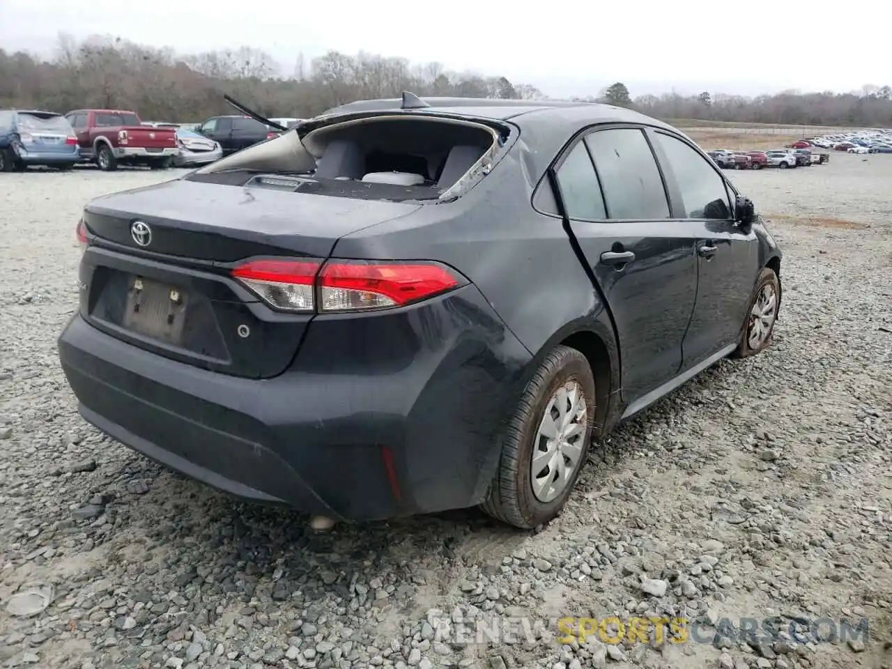 4 Photograph of a damaged car 5YFDPRAE1LP040805 TOYOTA COROLLA 2020