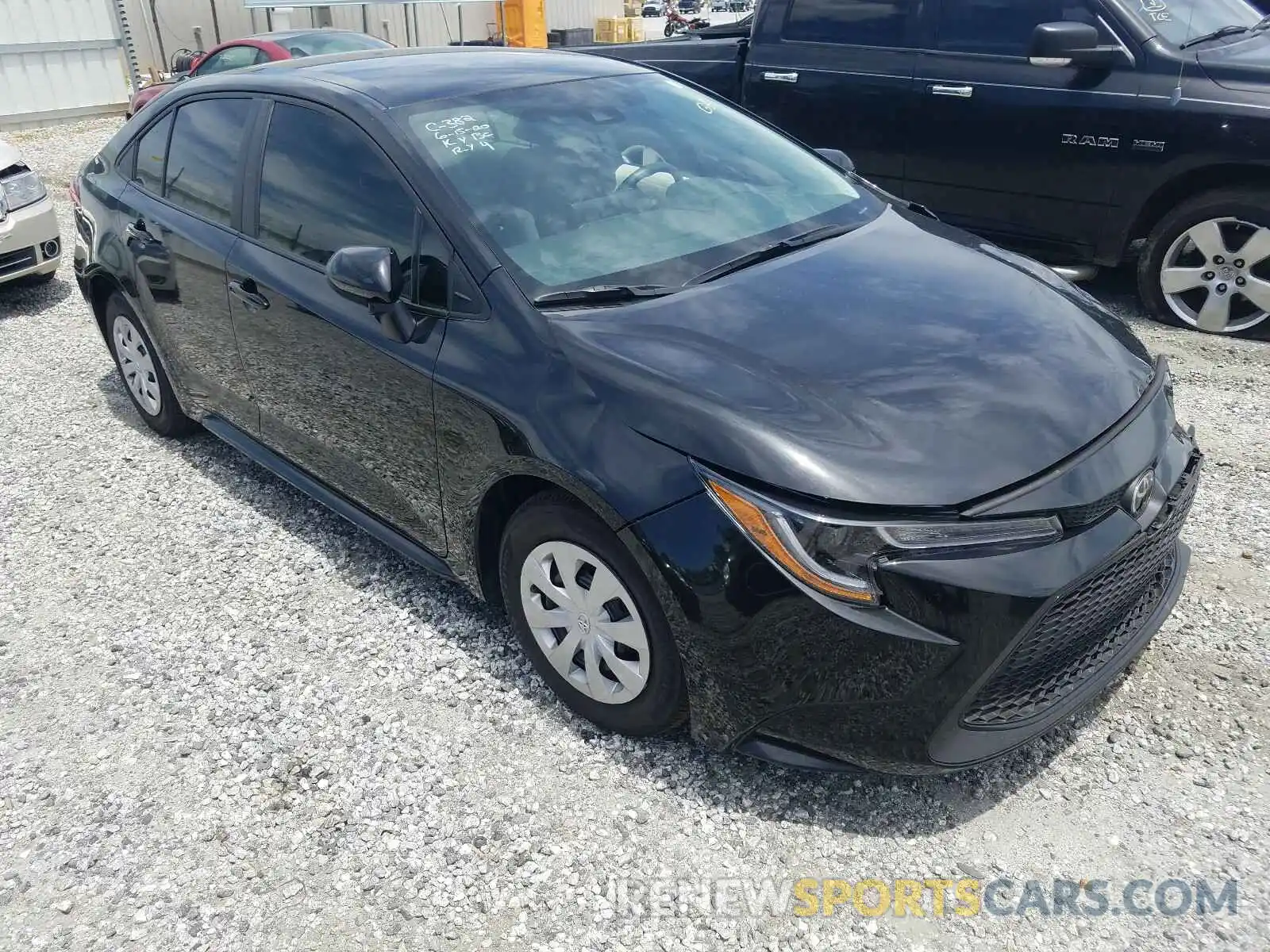 1 Photograph of a damaged car 5YFDPRAE1LP058785 TOYOTA COROLLA 2020