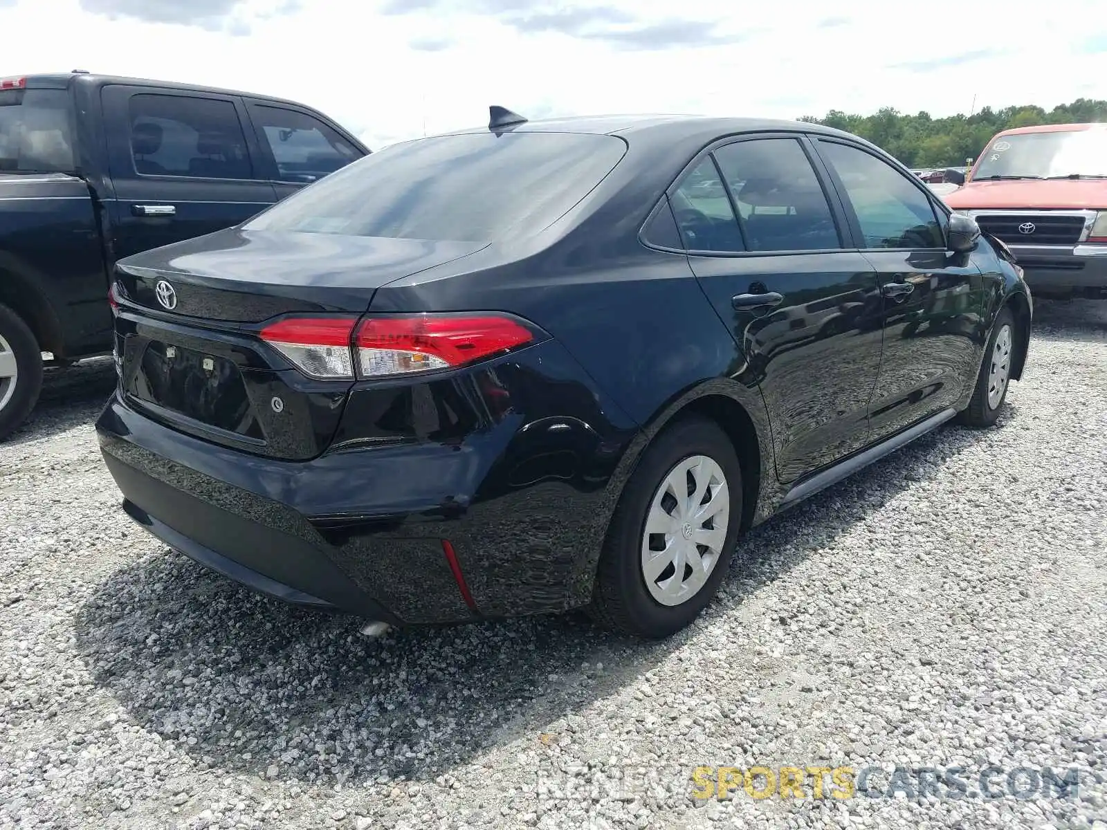 4 Photograph of a damaged car 5YFDPRAE1LP058785 TOYOTA COROLLA 2020