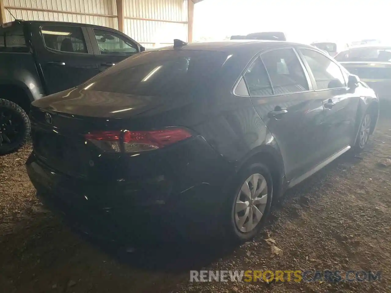 4 Photograph of a damaged car 5YFDPRAE1LP063484 TOYOTA COROLLA 2020