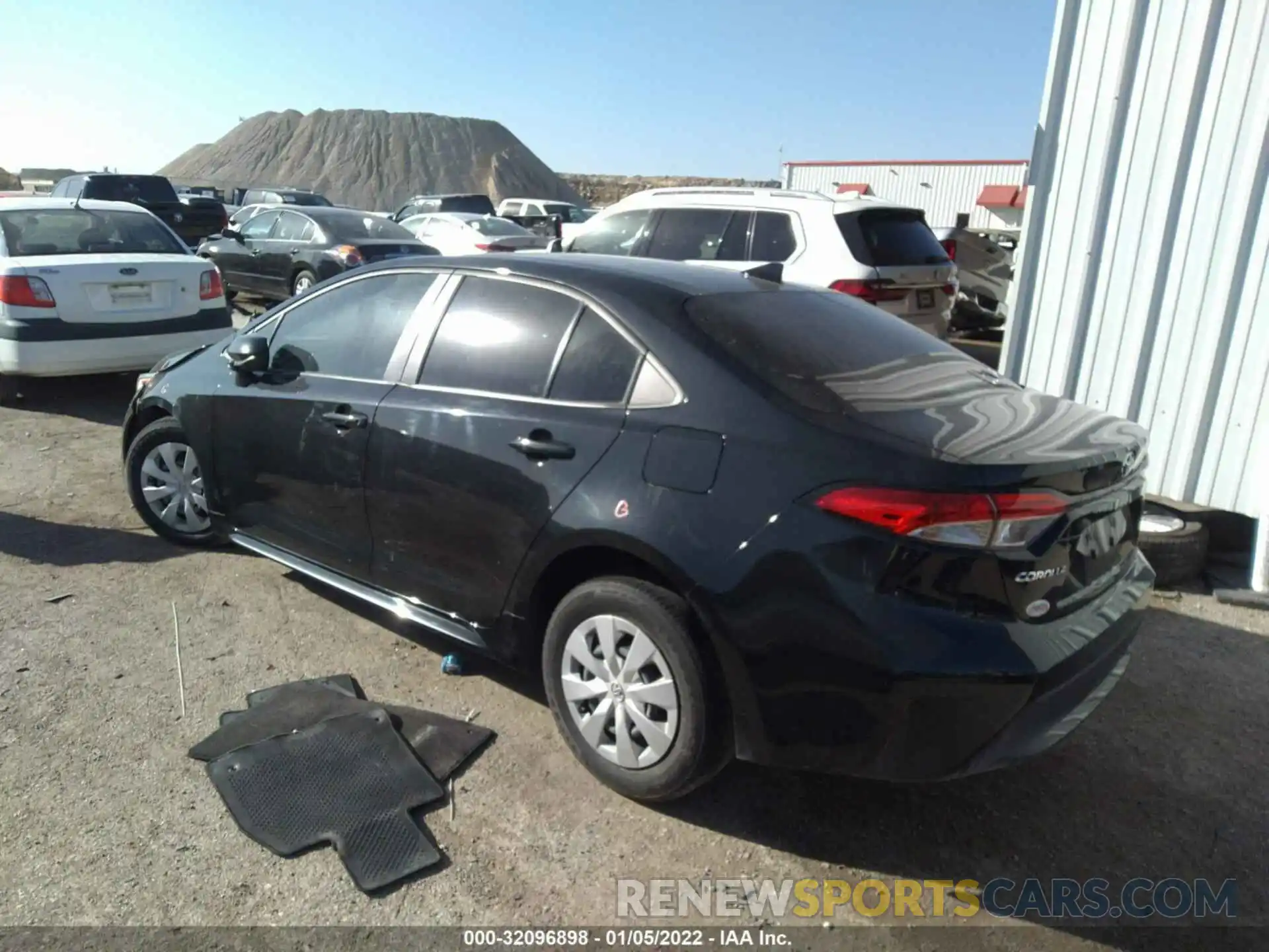 3 Photograph of a damaged car 5YFDPRAE1LP064098 TOYOTA COROLLA 2020