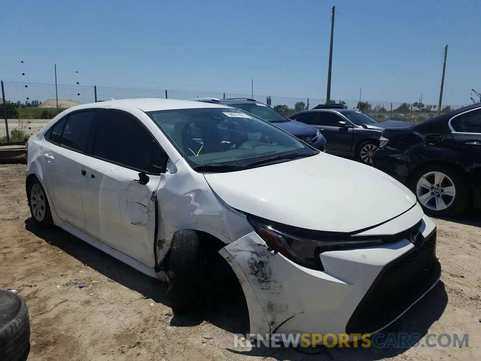 1 Photograph of a damaged car 5YFDPRAE1LP109735 TOYOTA COROLLA 2020