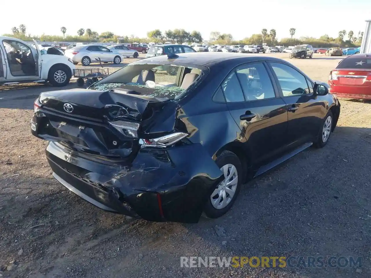 4 Photograph of a damaged car 5YFDPRAE1LP115650 TOYOTA COROLLA 2020