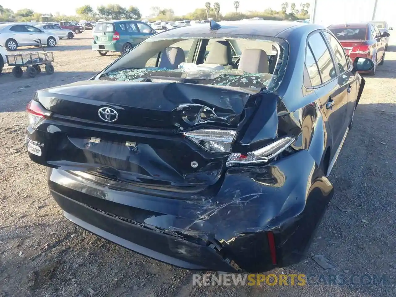 9 Photograph of a damaged car 5YFDPRAE1LP115650 TOYOTA COROLLA 2020