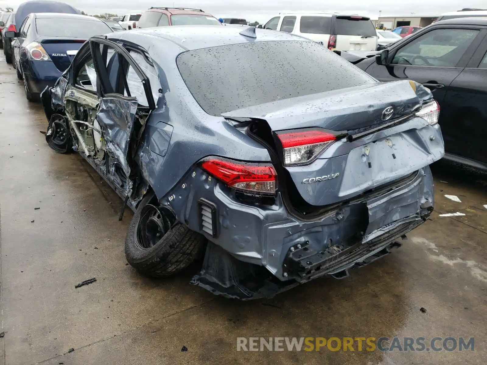 3 Photograph of a damaged car 5YFDPRAE1LP127068 TOYOTA COROLLA 2020