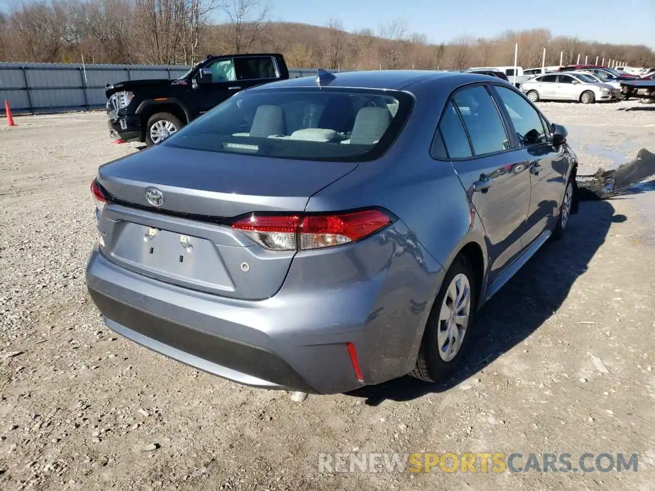 4 Photograph of a damaged car 5YFDPRAE1LP128737 TOYOTA COROLLA 2020