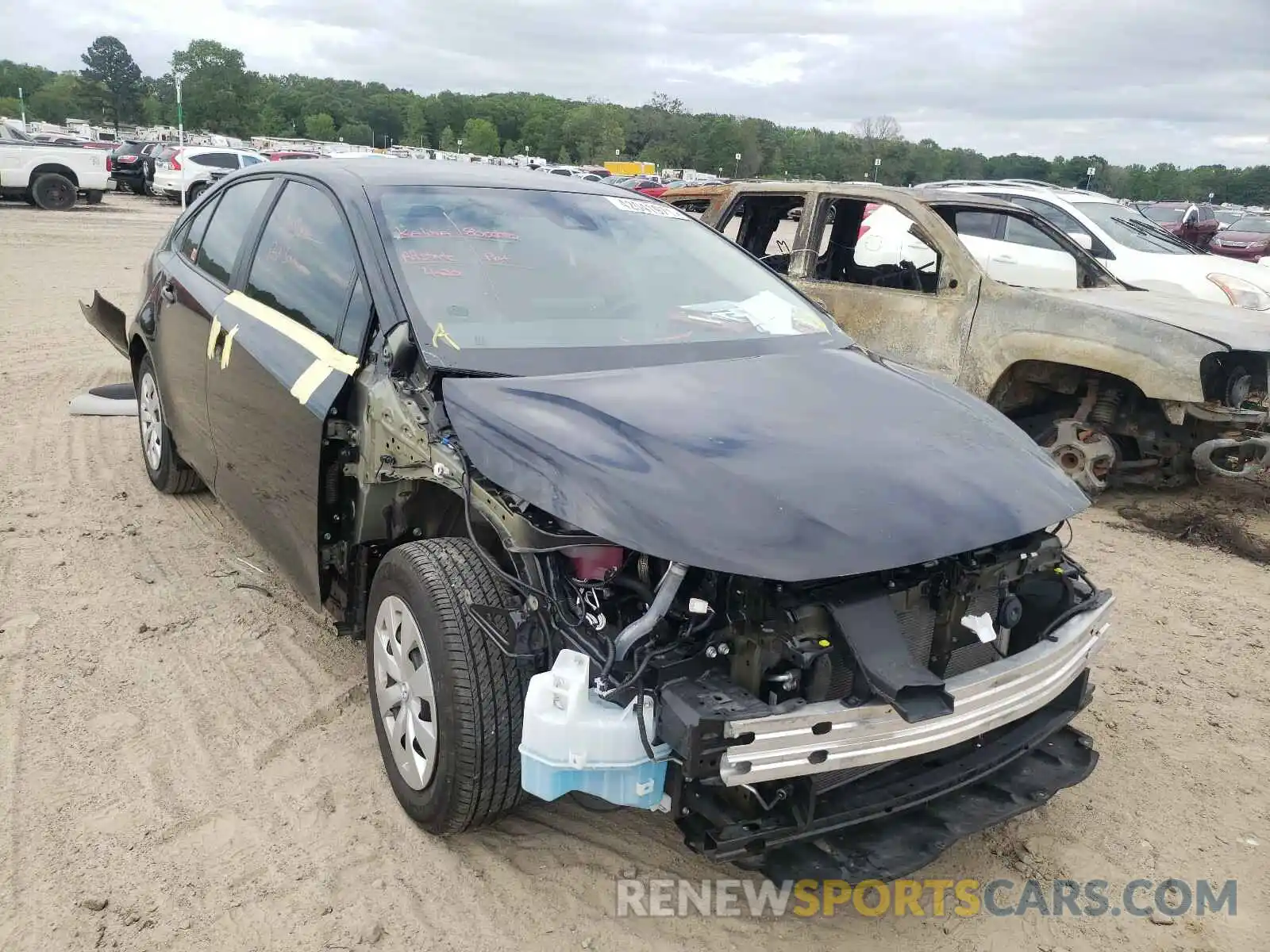 1 Photograph of a damaged car 5YFDPRAE1LP140046 TOYOTA COROLLA 2020