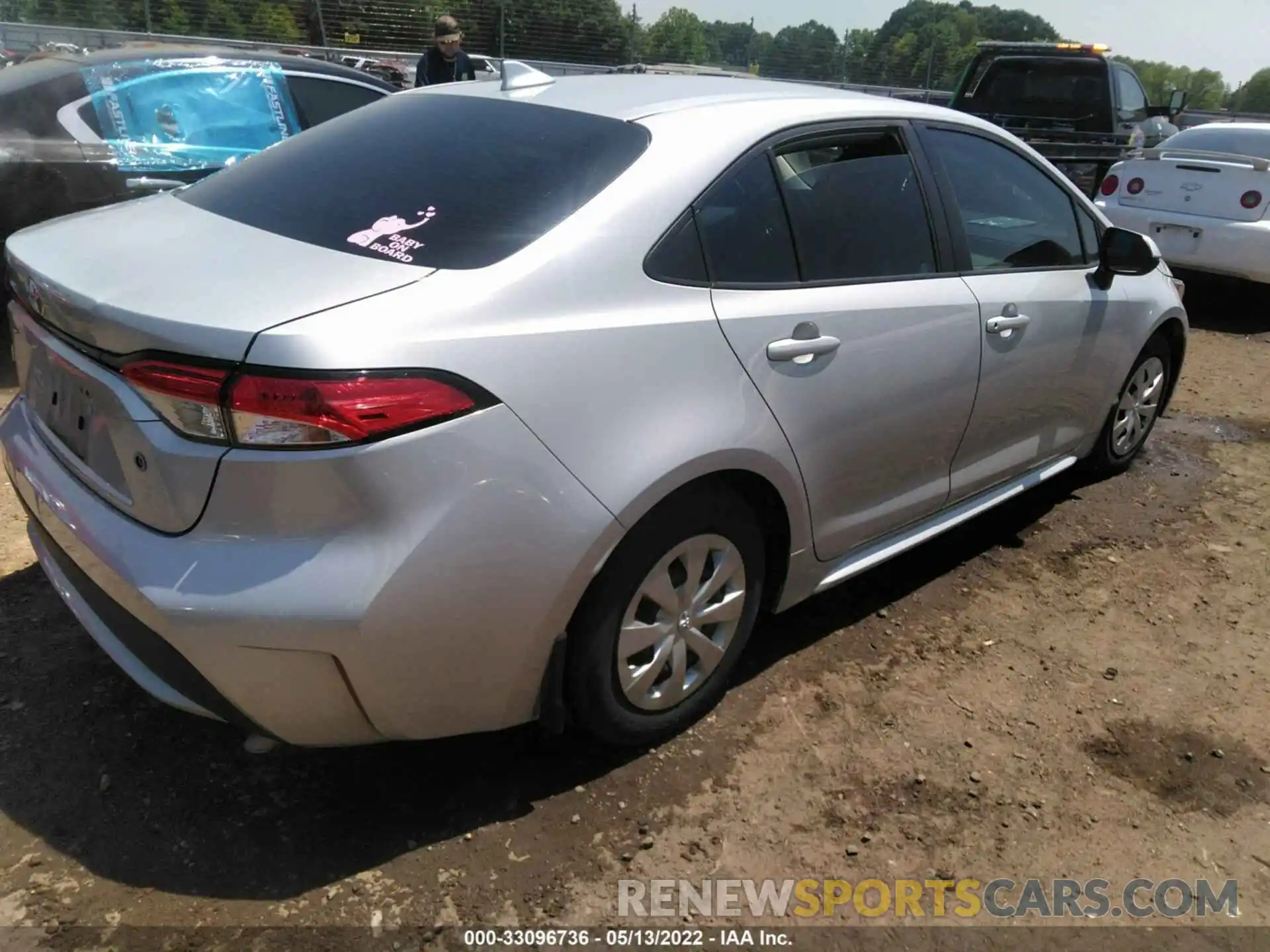 4 Photograph of a damaged car 5YFDPRAE2LP009997 TOYOTA COROLLA 2020