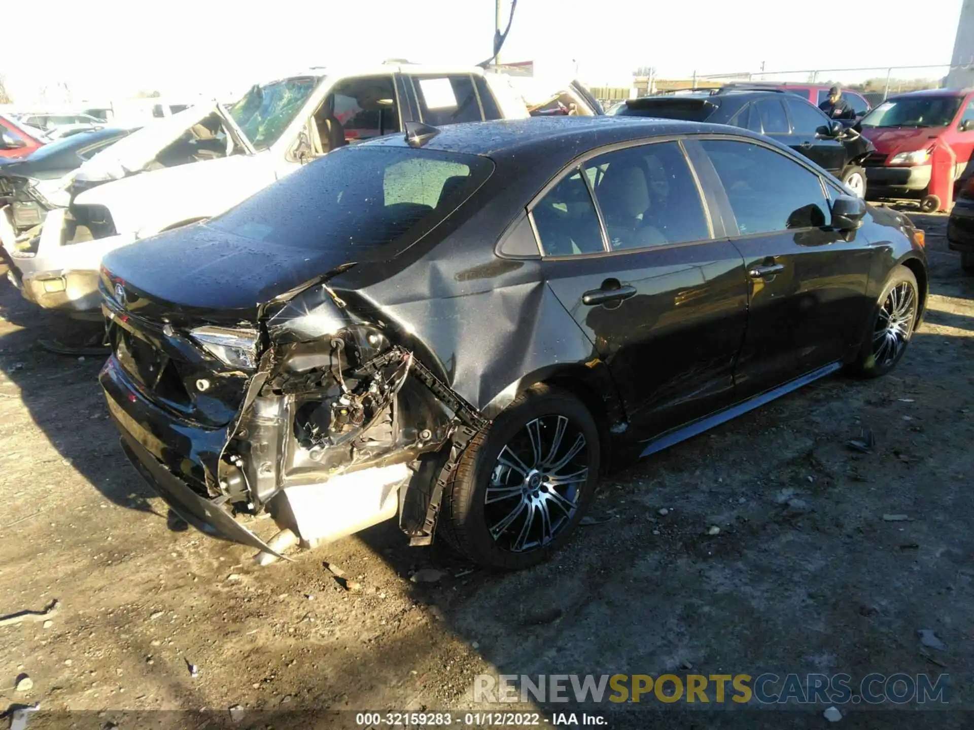 4 Photograph of a damaged car 5YFDPRAE2LP050310 TOYOTA COROLLA 2020