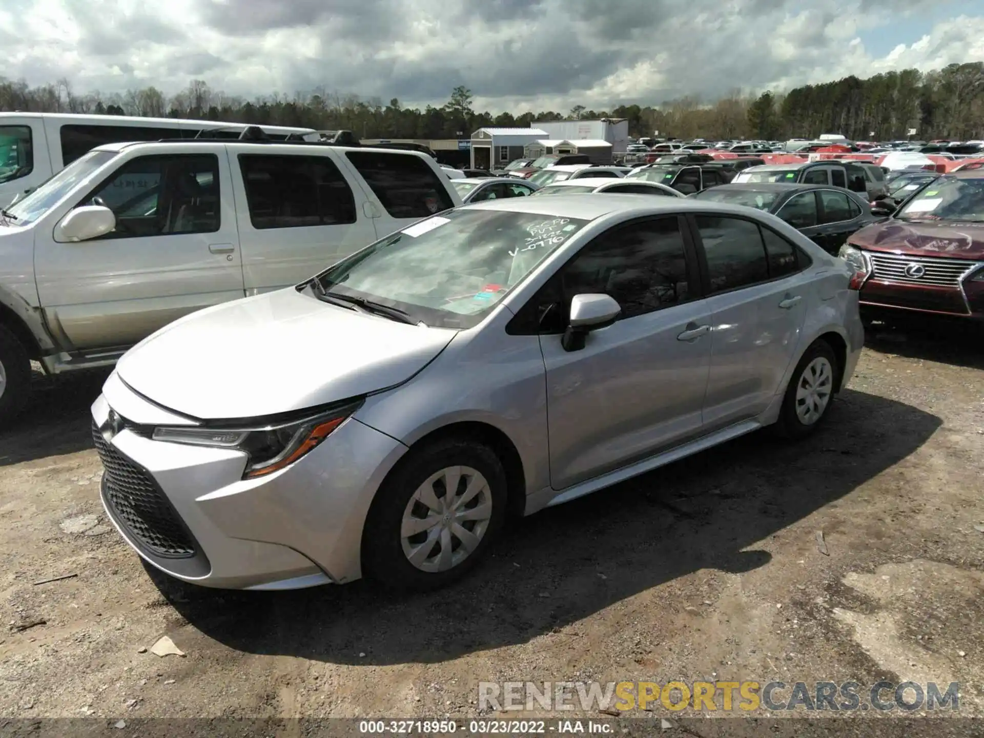 2 Photograph of a damaged car 5YFDPRAE2LP070976 TOYOTA COROLLA 2020