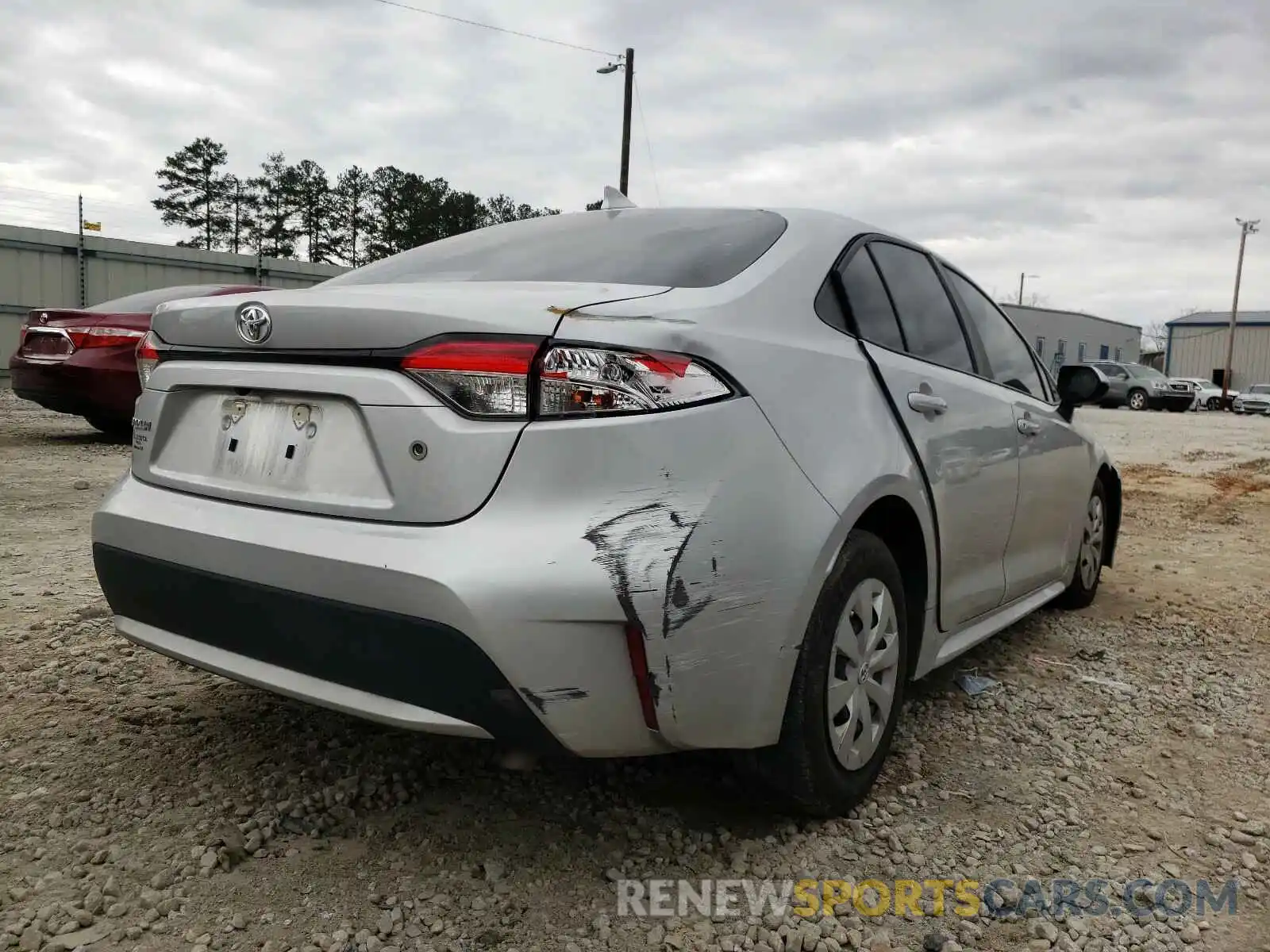 4 Photograph of a damaged car 5YFDPRAE2LP075093 TOYOTA COROLLA 2020