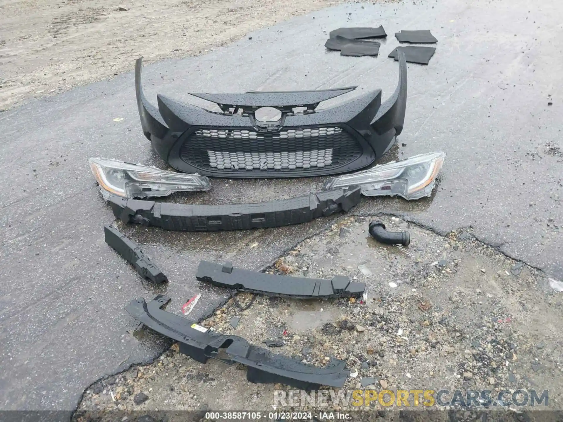 12 Photograph of a damaged car 5YFDPRAE2LP077300 TOYOTA COROLLA 2020
