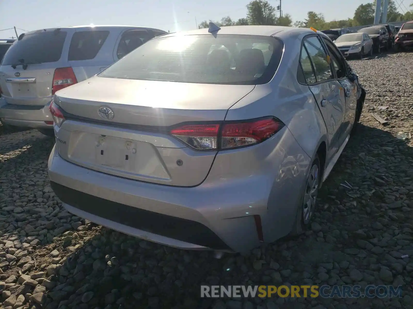 4 Photograph of a damaged car 5YFDPRAE2LP079824 TOYOTA COROLLA 2020