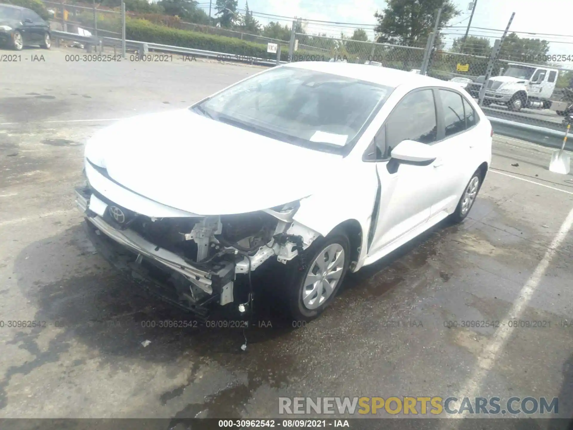 2 Photograph of a damaged car 5YFDPRAE2LP094839 TOYOTA COROLLA 2020