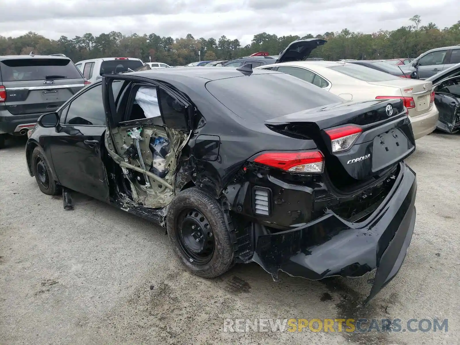 3 Photograph of a damaged car 5YFDPRAE2LP122557 TOYOTA COROLLA 2020