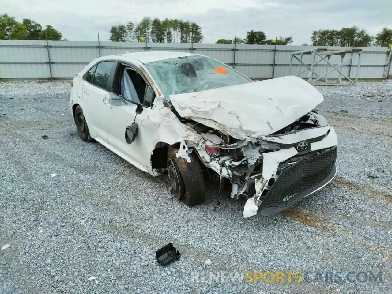 1 Photograph of a damaged car 5YFDPRAE2LP134367 TOYOTA COROLLA 2020