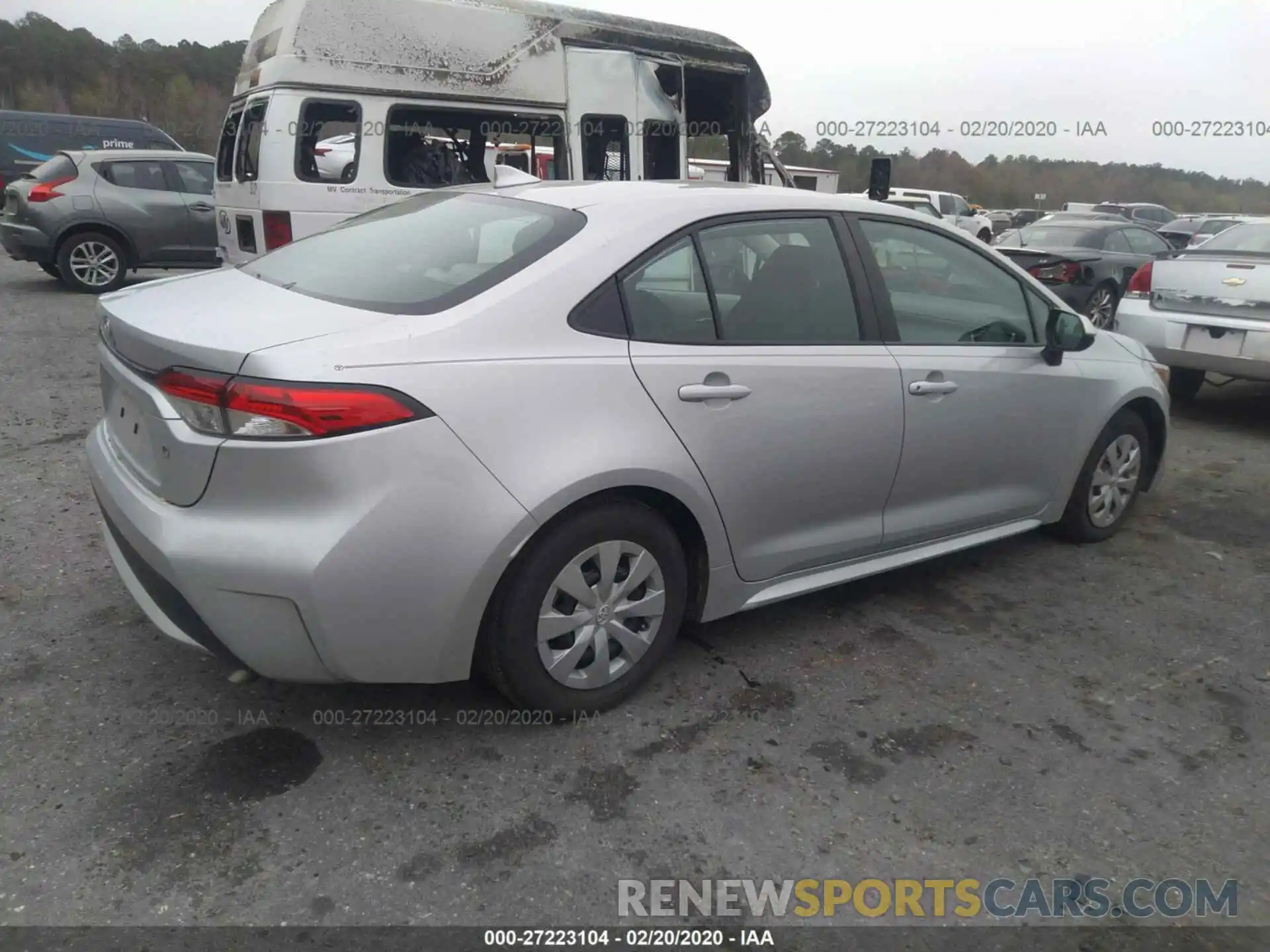 4 Photograph of a damaged car 5YFDPRAE3LP013119 TOYOTA COROLLA 2020