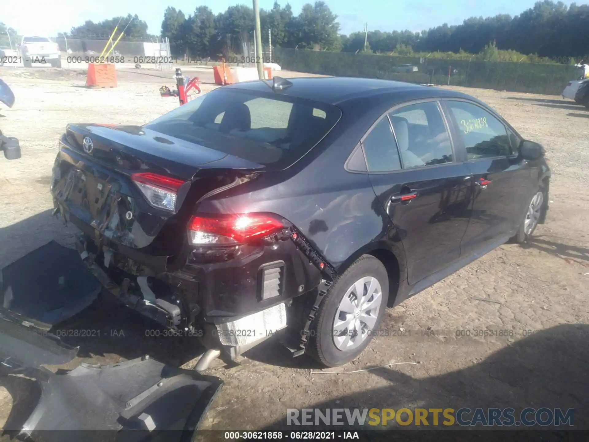 4 Photograph of a damaged car 5YFDPRAE3LP034777 TOYOTA COROLLA 2020