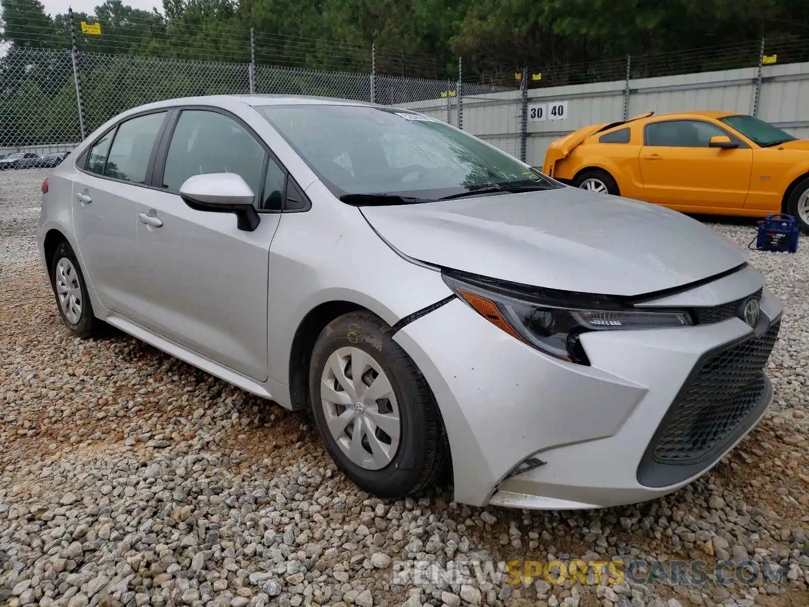 1 Photograph of a damaged car 5YFDPRAE3LP037176 TOYOTA COROLLA 2020