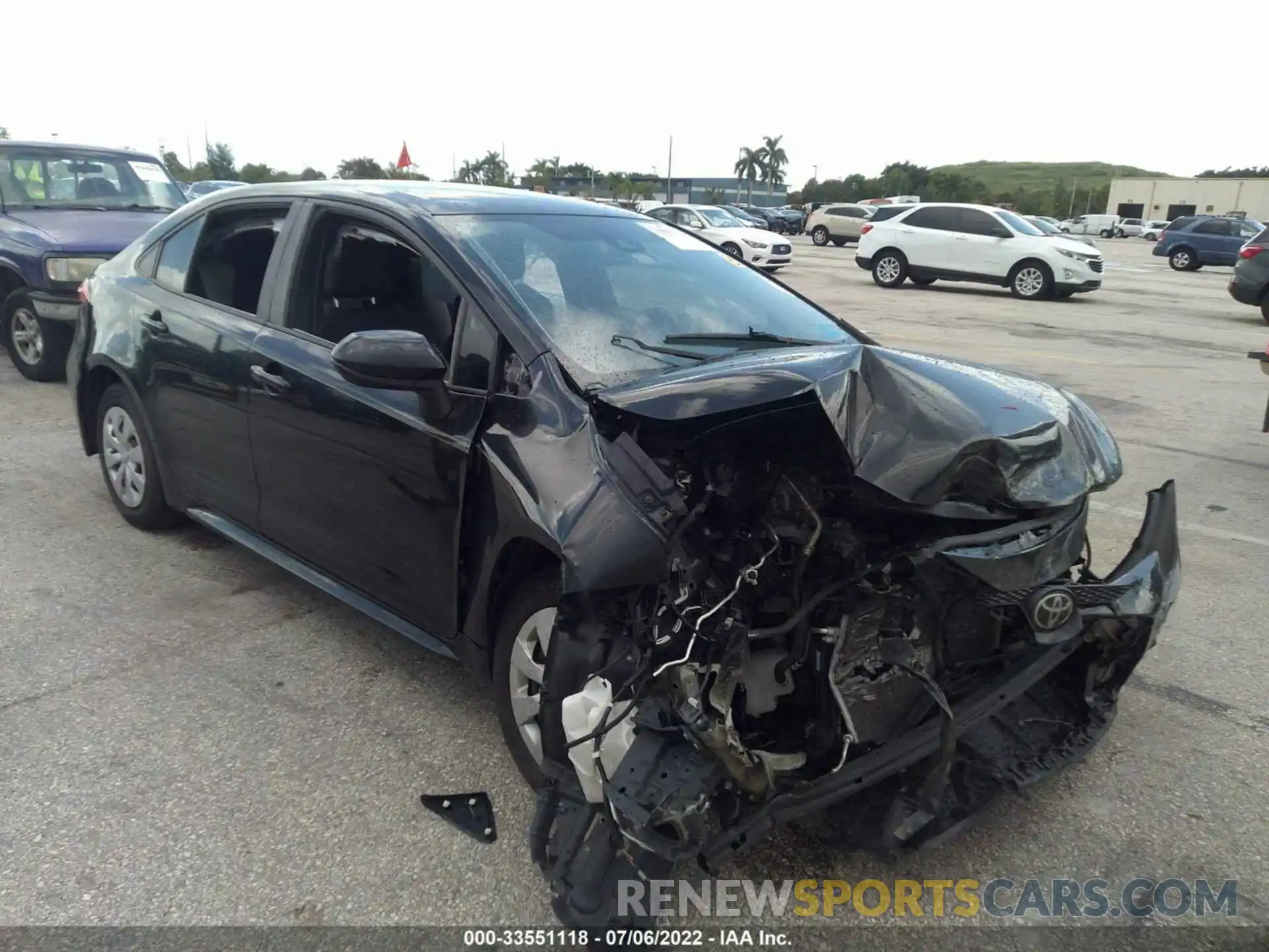 1 Photograph of a damaged car 5YFDPRAE3LP039039 TOYOTA COROLLA 2020