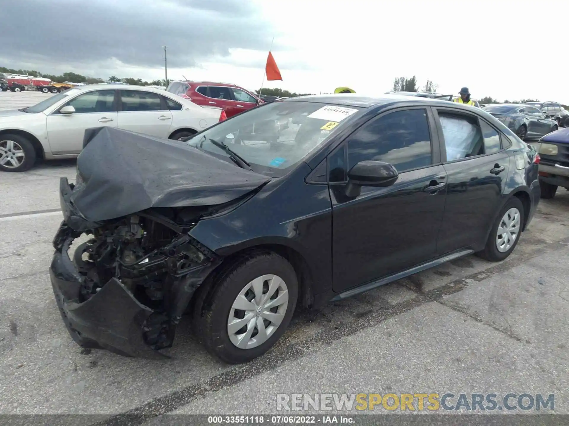 2 Photograph of a damaged car 5YFDPRAE3LP039039 TOYOTA COROLLA 2020