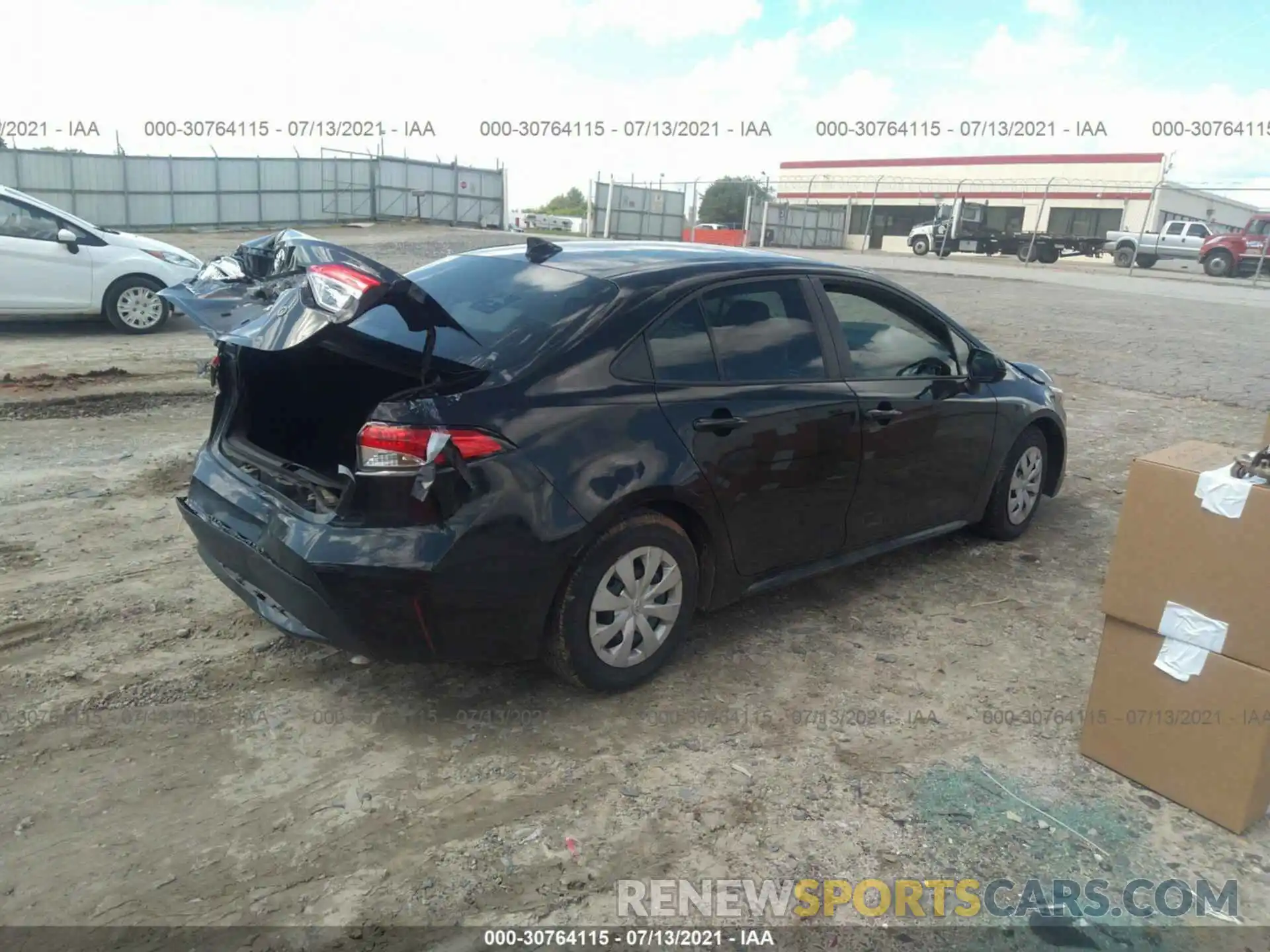 4 Photograph of a damaged car 5YFDPRAE3LP048131 TOYOTA COROLLA 2020