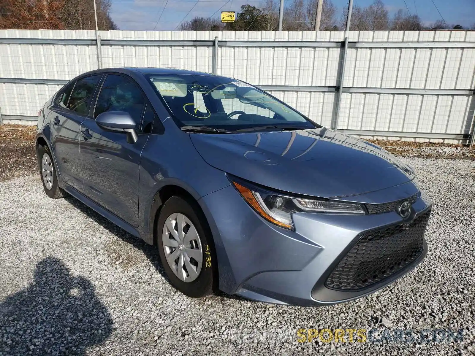 1 Photograph of a damaged car 5YFDPRAE3LP048646 TOYOTA COROLLA 2020