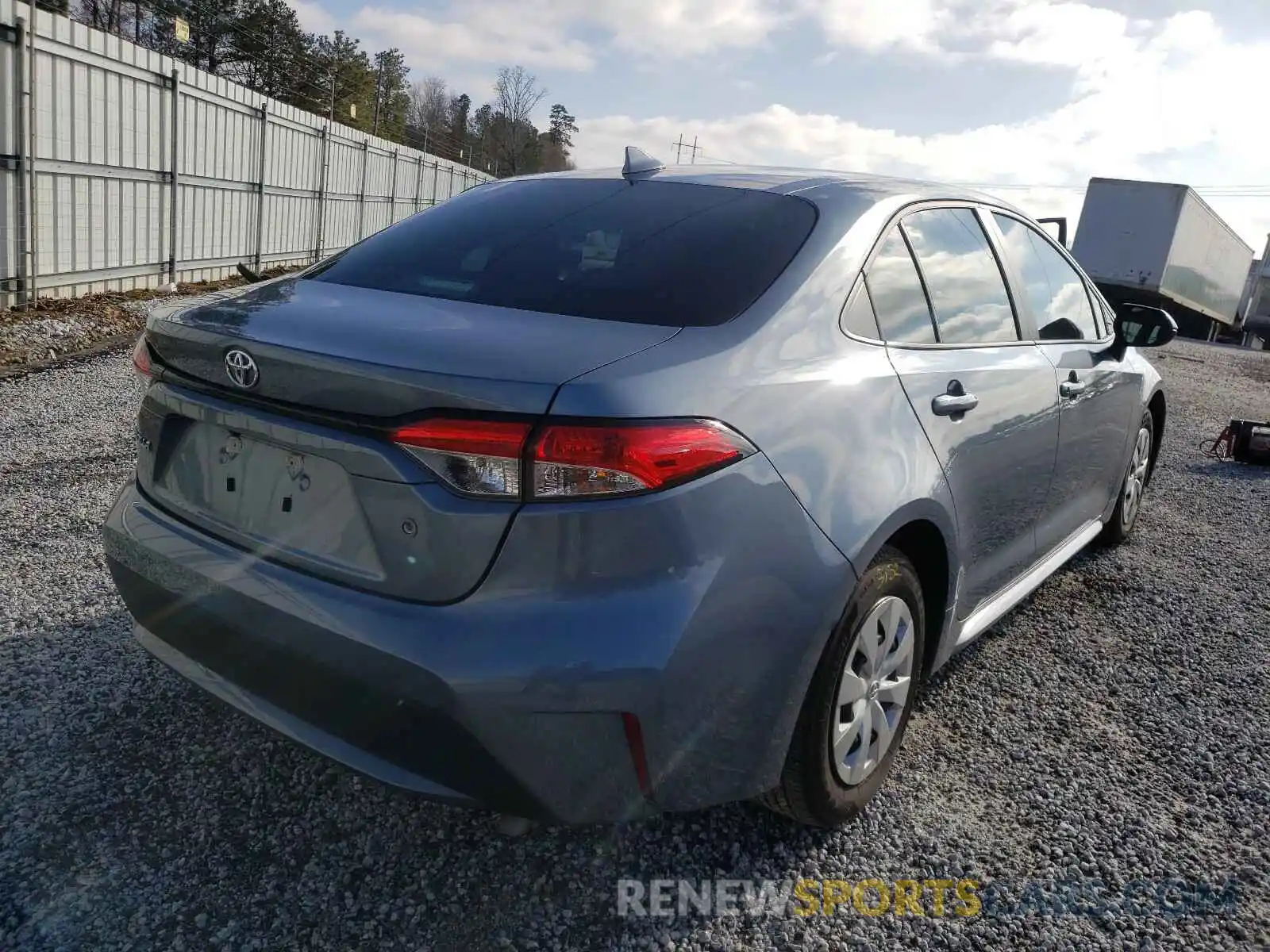 4 Photograph of a damaged car 5YFDPRAE3LP048646 TOYOTA COROLLA 2020