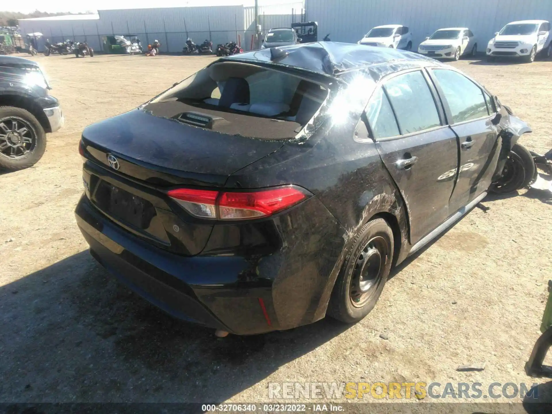 4 Photograph of a damaged car 5YFDPRAE3LP057766 TOYOTA COROLLA 2020