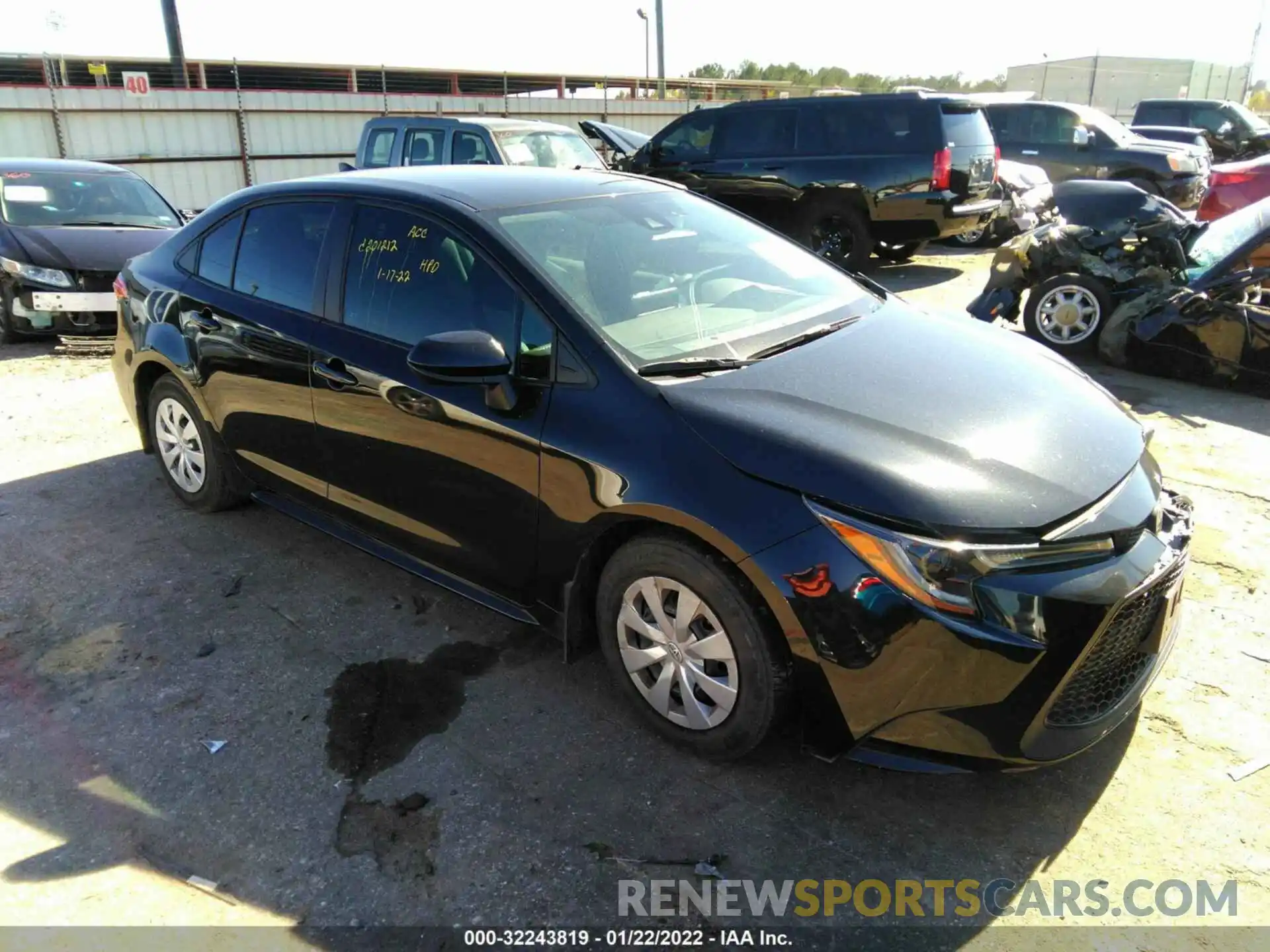 1 Photograph of a damaged car 5YFDPRAE3LP068153 TOYOTA COROLLA 2020