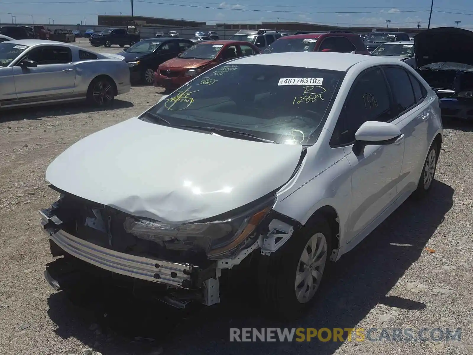 2 Photograph of a damaged car 5YFDPRAE3LP128819 TOYOTA COROLLA 2020