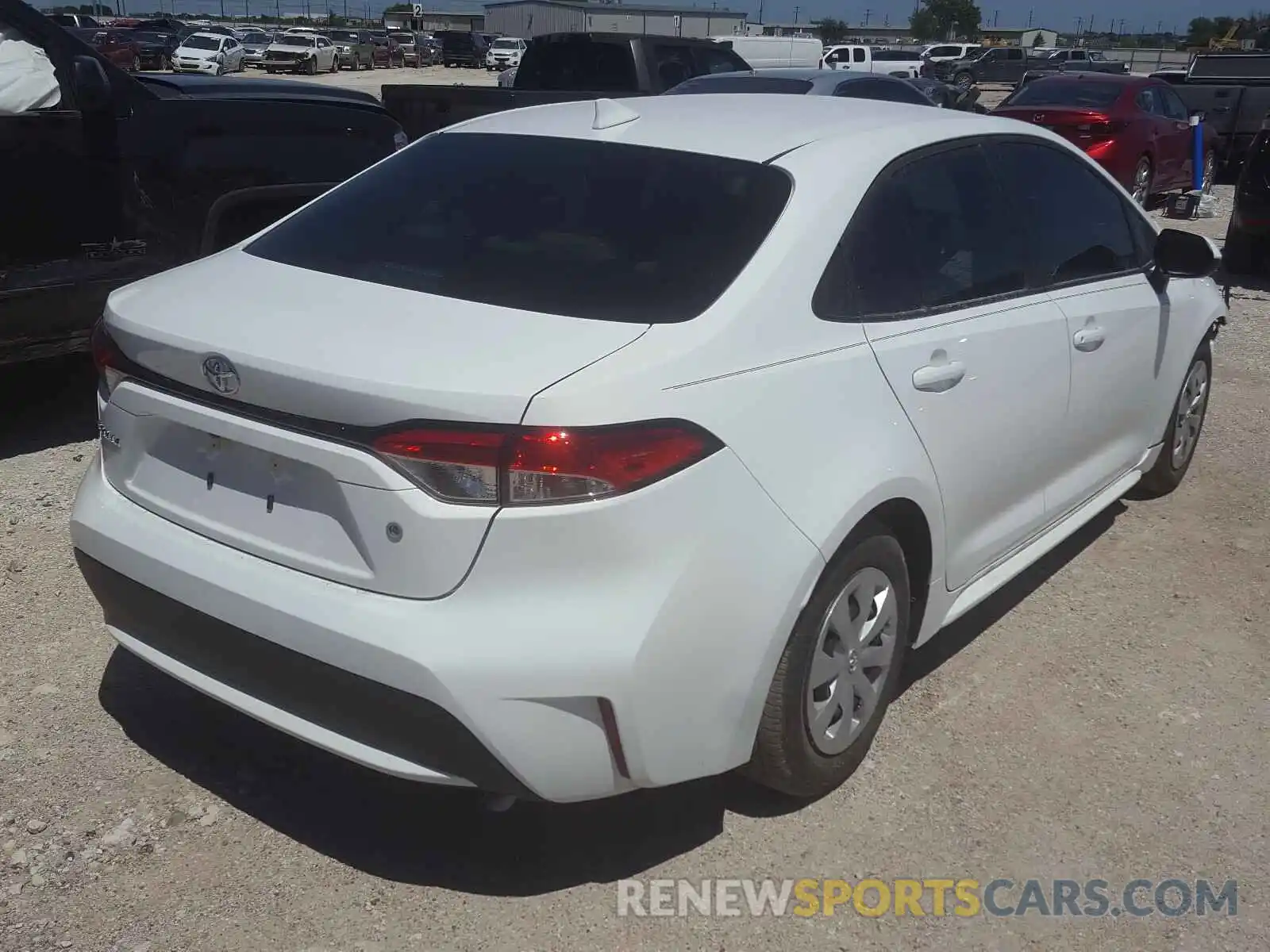 4 Photograph of a damaged car 5YFDPRAE3LP128819 TOYOTA COROLLA 2020