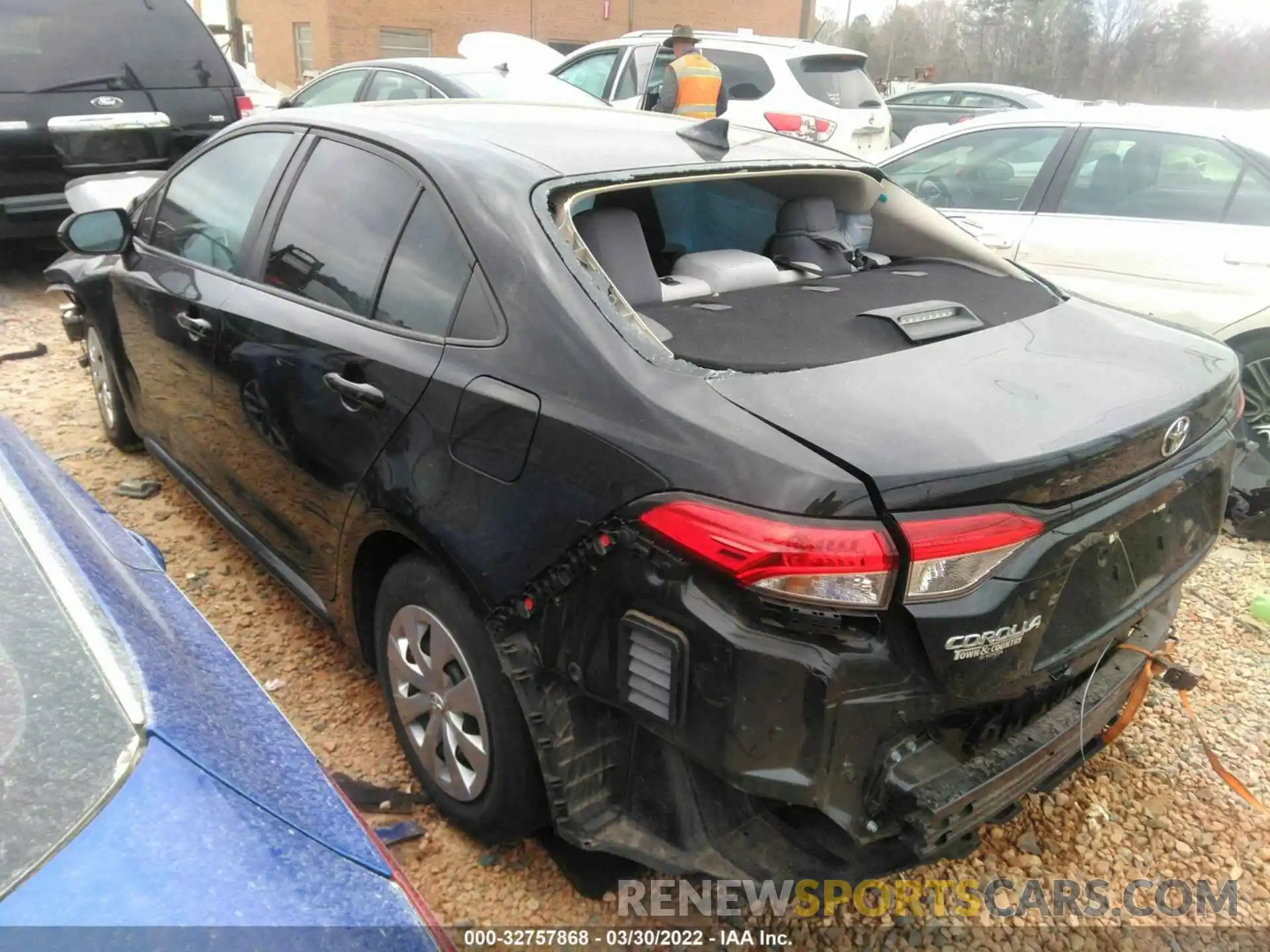 3 Photograph of a damaged car 5YFDPRAE4LP038241 TOYOTA COROLLA 2020