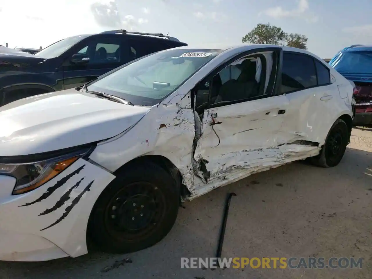 9 Photograph of a damaged car 5YFDPRAE4LP051703 TOYOTA COROLLA 2020