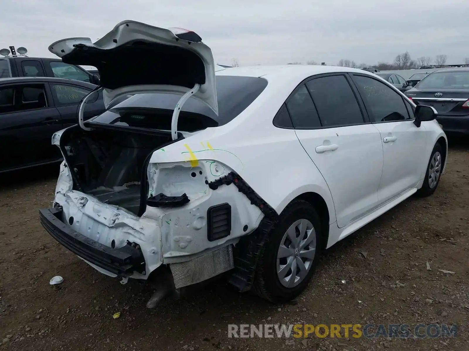 4 Photograph of a damaged car 5YFDPRAE4LP057128 TOYOTA COROLLA 2020