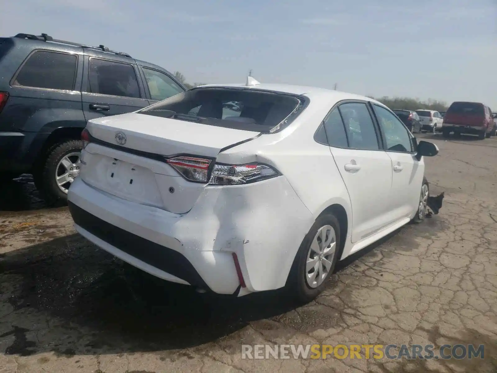 4 Photograph of a damaged car 5YFDPRAE4LP058439 TOYOTA COROLLA 2020