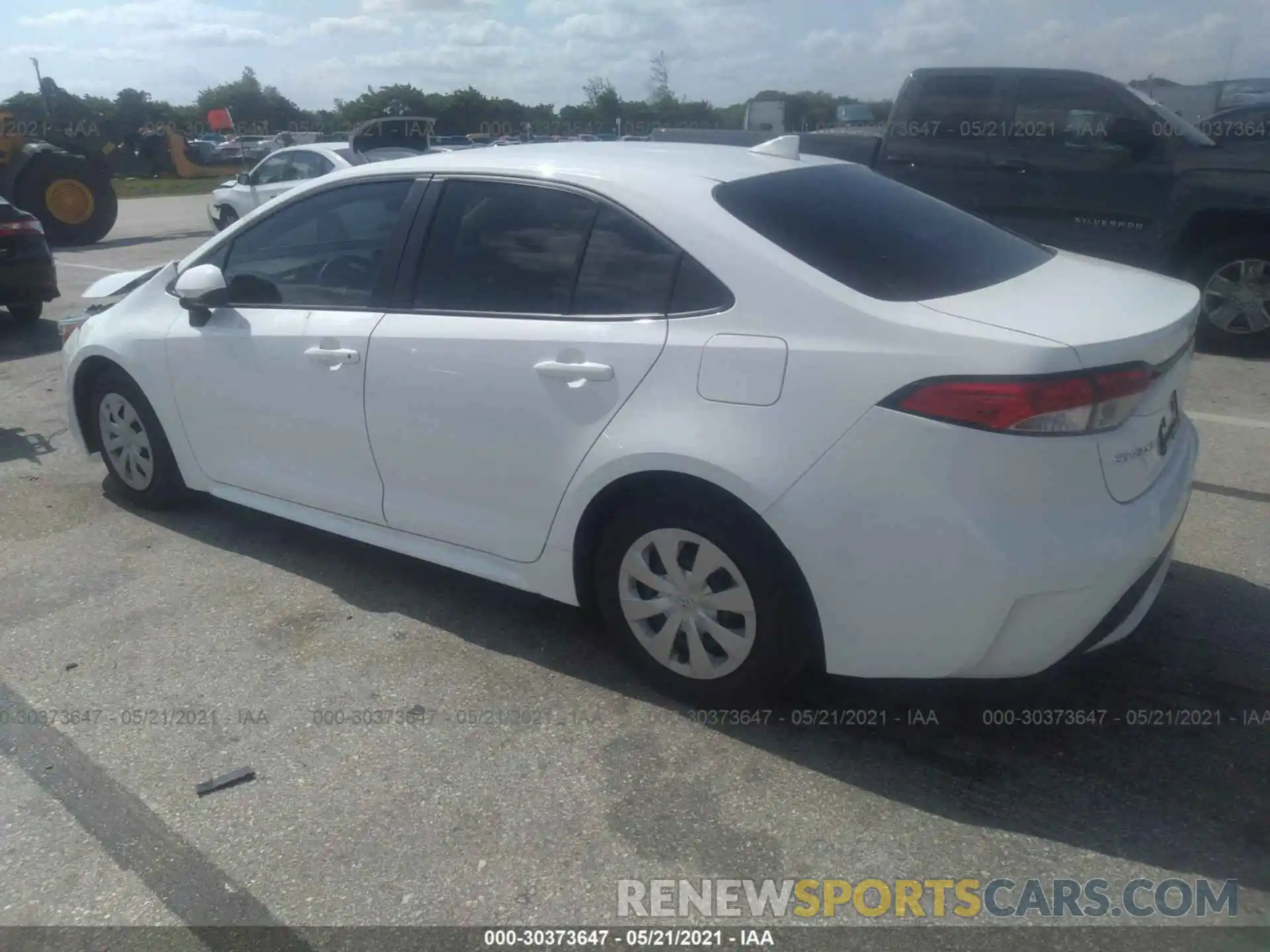 3 Photograph of a damaged car 5YFDPRAE4LP068419 TOYOTA COROLLA 2020