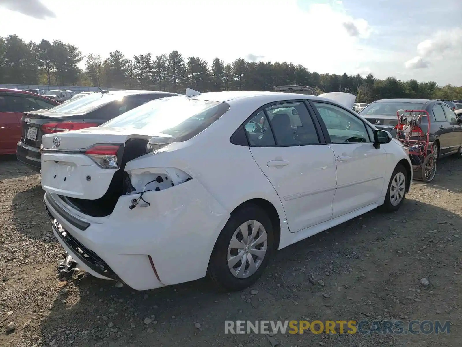 4 Photograph of a damaged car 5YFDPRAE4LP093028 TOYOTA COROLLA 2020