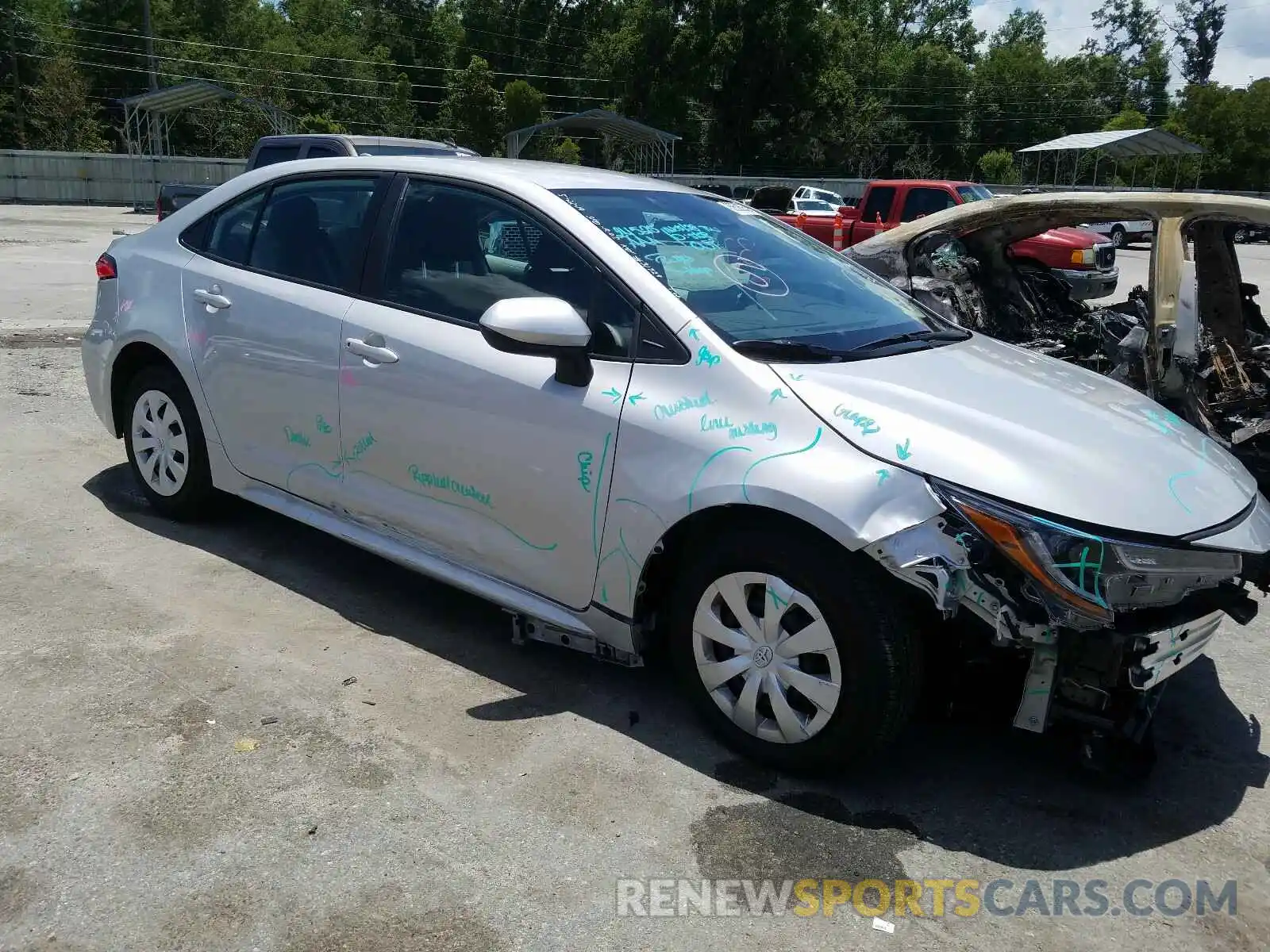 1 Photograph of a damaged car 5YFDPRAE4LP106909 TOYOTA COROLLA 2020