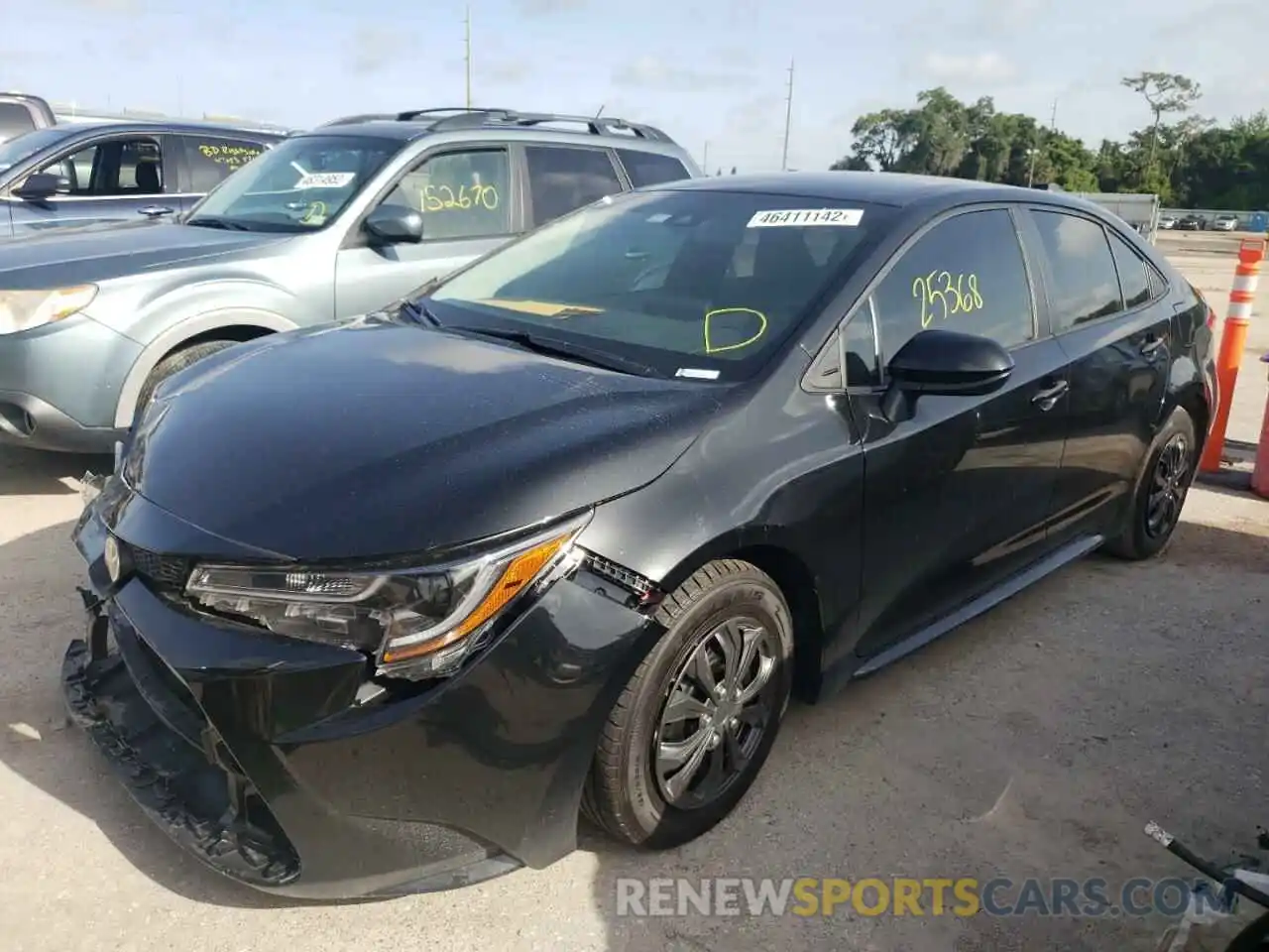 2 Photograph of a damaged car 5YFDPRAE4LP127789 TOYOTA COROLLA 2020