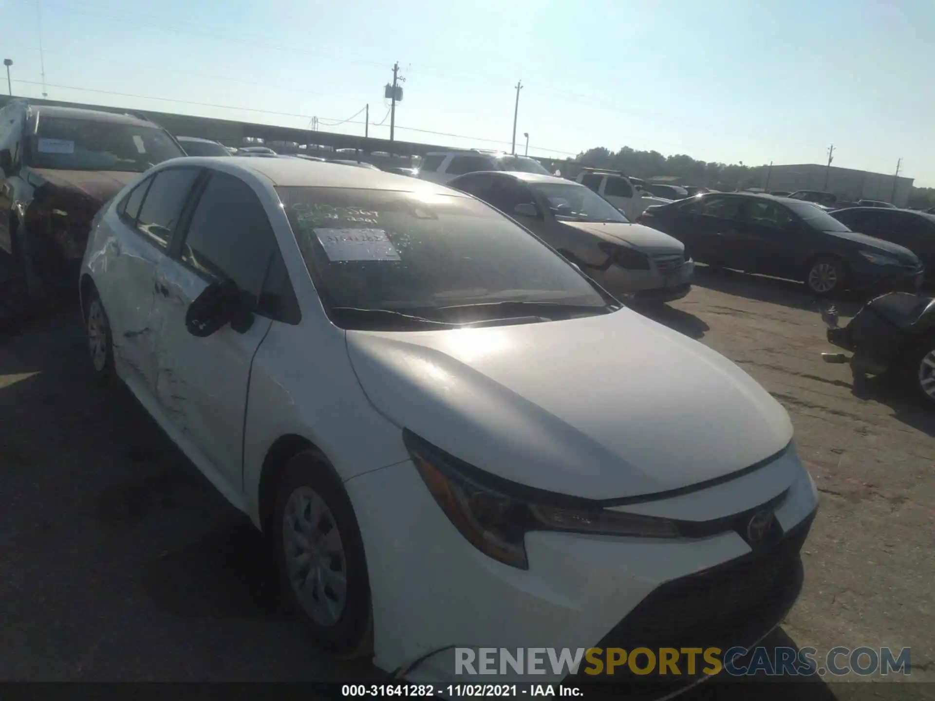 1 Photograph of a damaged car 5YFDPRAE4LP132829 TOYOTA COROLLA 2020