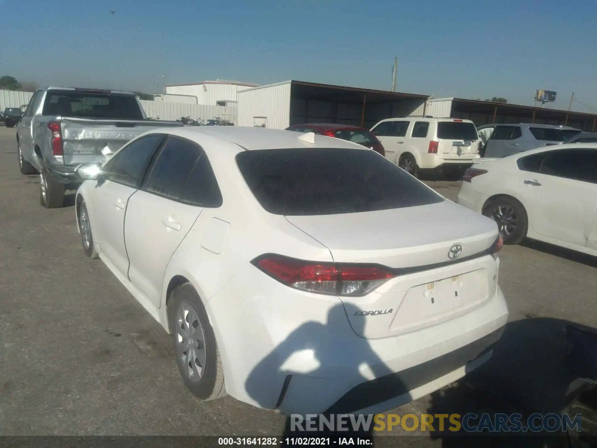 3 Photograph of a damaged car 5YFDPRAE4LP132829 TOYOTA COROLLA 2020