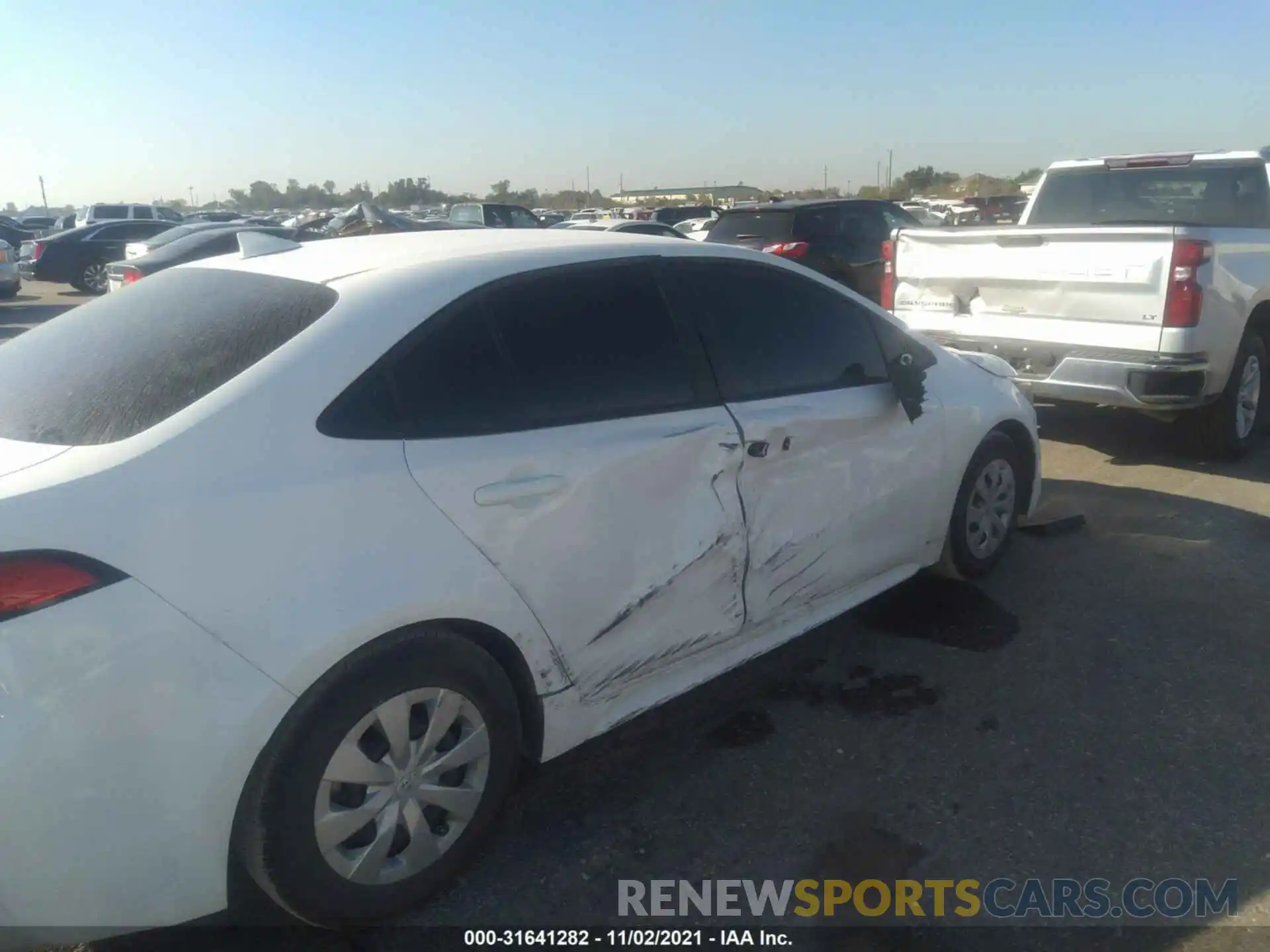 6 Photograph of a damaged car 5YFDPRAE4LP132829 TOYOTA COROLLA 2020