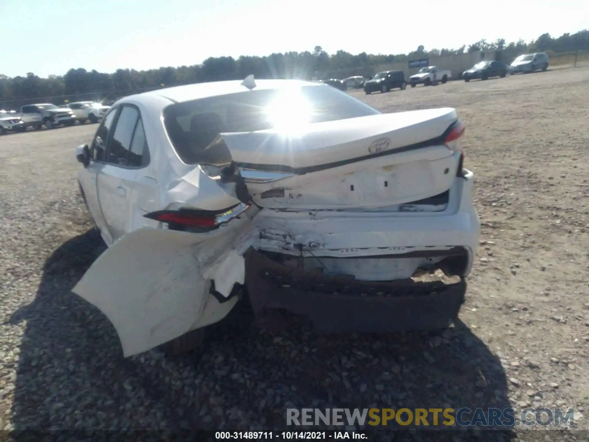 6 Photograph of a damaged car 5YFDPRAE4LP137979 TOYOTA COROLLA 2020