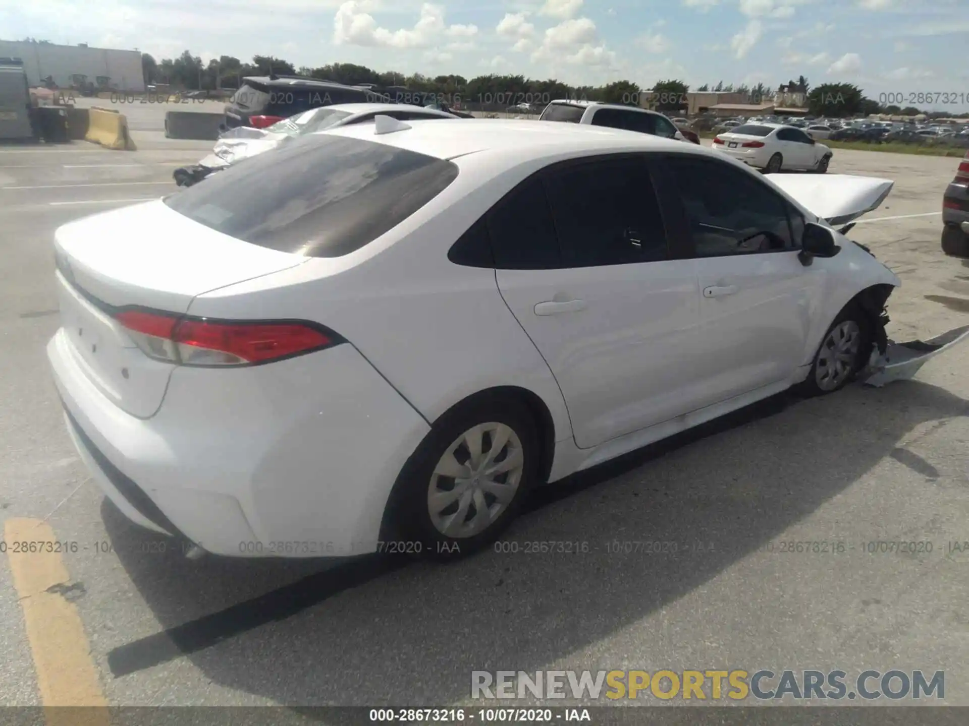 4 Photograph of a damaged car 5YFDPRAE5LP041049 TOYOTA COROLLA 2020