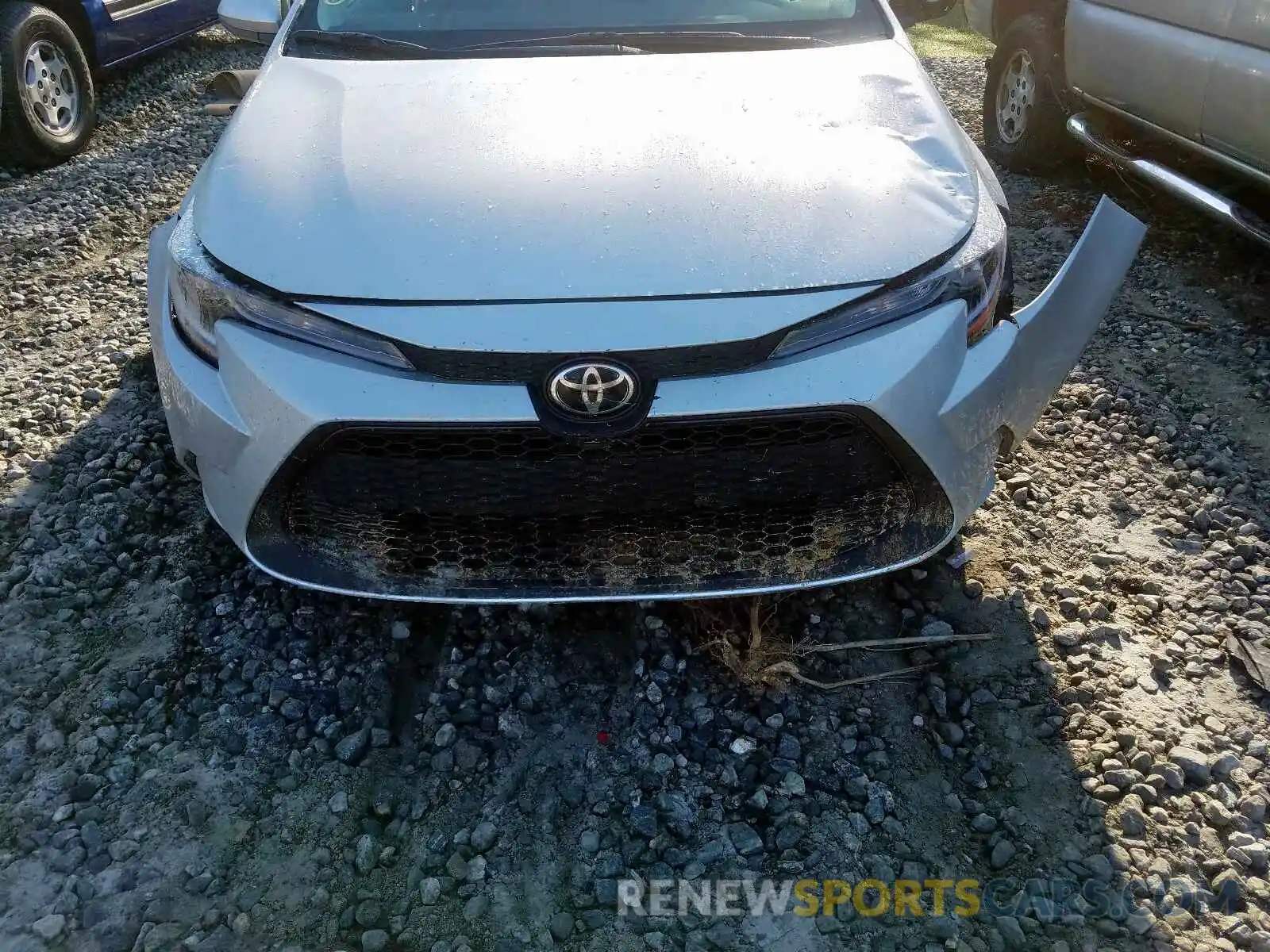 9 Photograph of a damaged car 5YFDPRAE5LP042427 TOYOTA COROLLA 2020