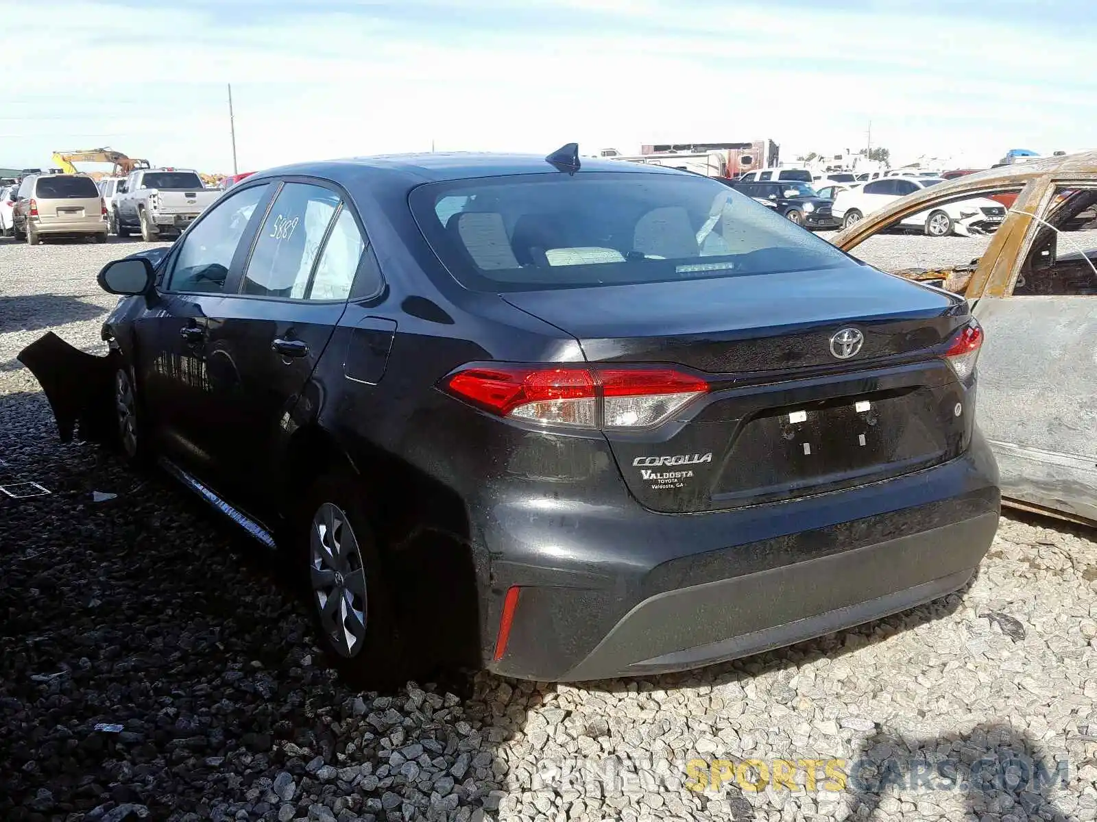 3 Photograph of a damaged car 5YFDPRAE5LP047367 TOYOTA COROLLA 2020