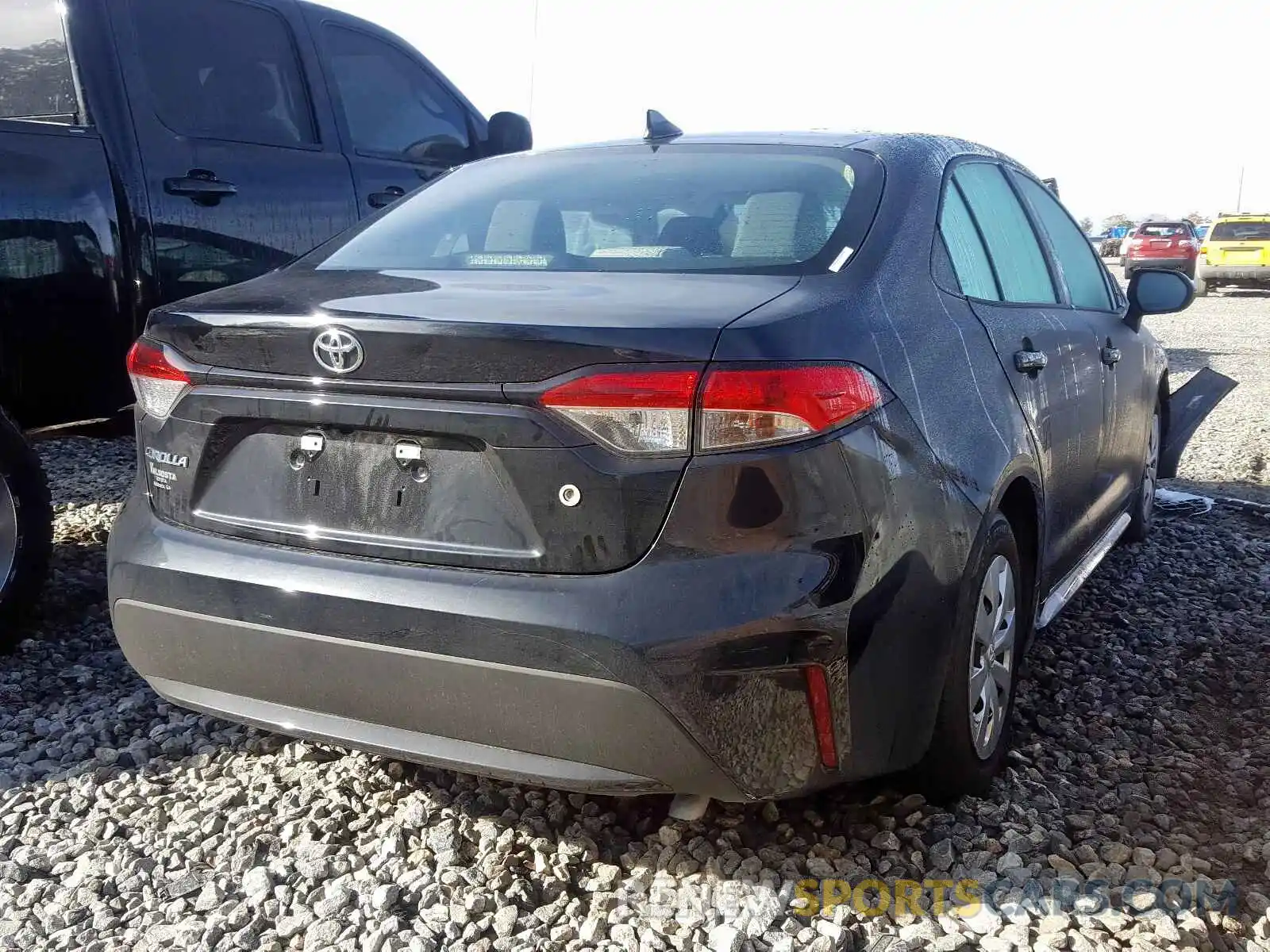 4 Photograph of a damaged car 5YFDPRAE5LP047367 TOYOTA COROLLA 2020