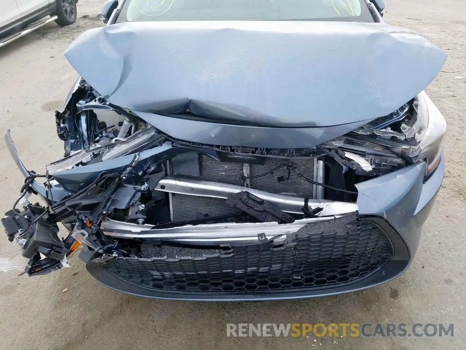 9 Photograph of a damaged car 5YFDPRAE5LP054416 TOYOTA COROLLA 2020